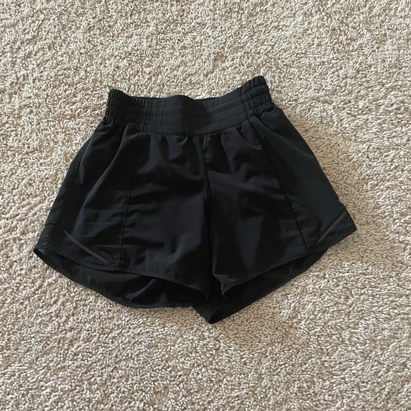 Lululemon Hotty Hot High-Rise Lined Shorts 4” - Picture 1 of 2